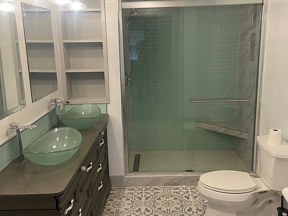 5th image of 1800 Eastwood Rd APT 124
