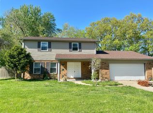 415 Ursula Dr, Lebanon, IL 62254