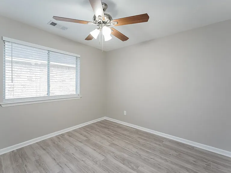 18006 Oakmoss Hill Ct — Photo 11