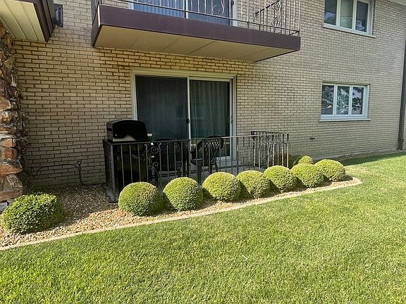 2nd image of 6142 S Kensington Ave #110