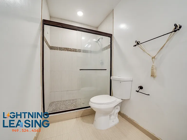 408 N Palm Dr #101 — Photo 9