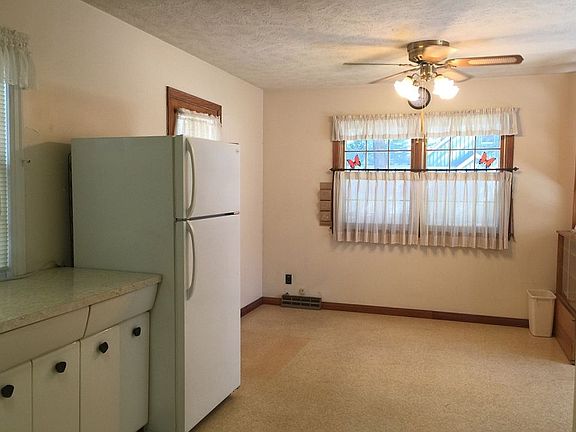 5th image of 1229 N McKaig Ave