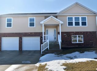 2510 Grey Fox Trl, Bloomington, IL 61705