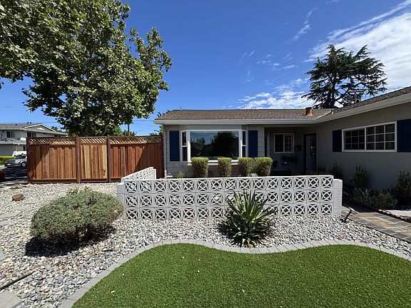 2nd image of 1375 Colleen Way