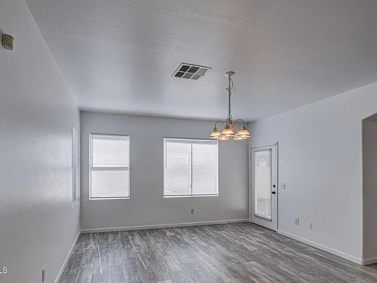 12031 W Belmont Dr — Photo 4