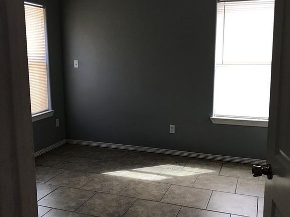 3rd image of 1901 Oasis Ave APT 12