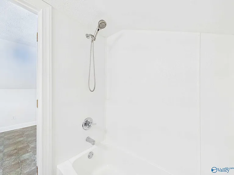501 Prospect Dr SE — Photo 34