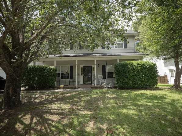 102 Maplewood Ct, Goose Creek, SC 29445