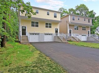 40A Washington Ave #A, Plainfield, NJ 07060