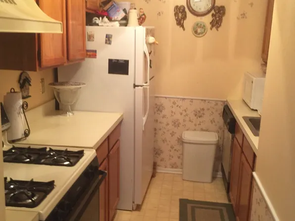23 Ambrose Ct, Holmdel, NJ 07733