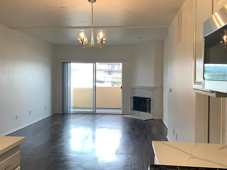 Vinton Court Apartments — Photo 23