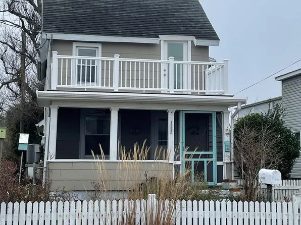 3488 Main St, Chincoteague Island, VA 23336