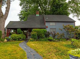 14 Radial Ln, Levittown, NY 11756