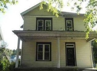 87 E Main St, Adena, OH 43901