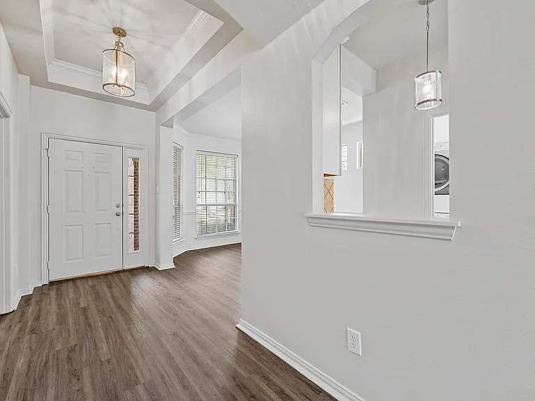 1711 Peregrine Dr — Photo 5