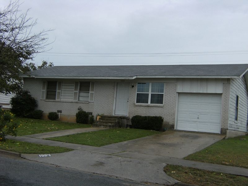 1st image of 1004 S 25th St