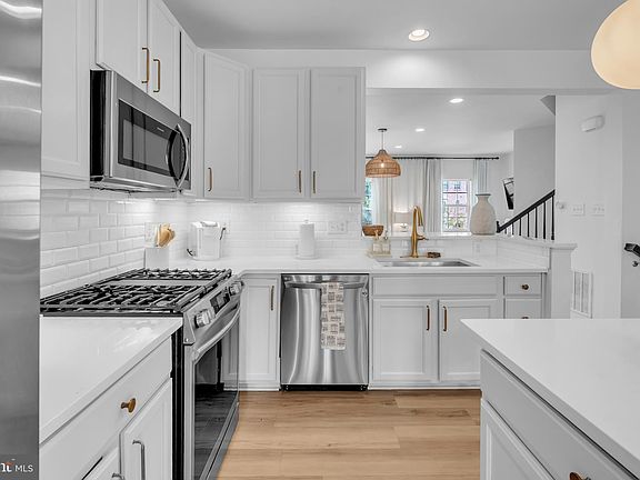 4th image of 622 Sweetgum Ln
