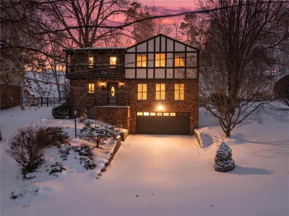 460 Bassett Dr, Bethel Park, PA 15102