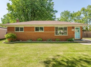 39990 Coronation Rd, Canton, MI 48188
