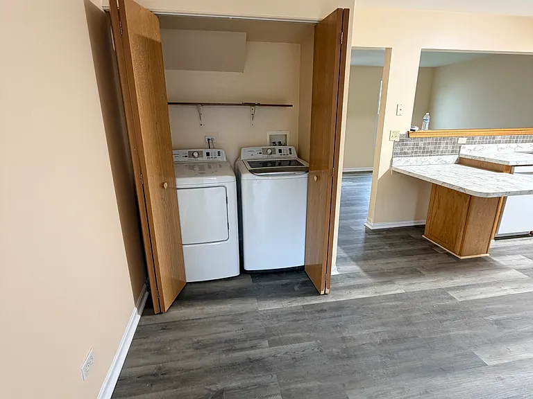 916 Symphony Dr — Photo 6
