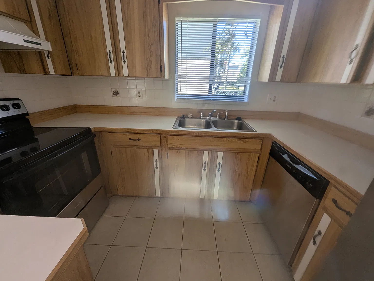2 bed, 1320 sqft, $1,695 — Photo 3