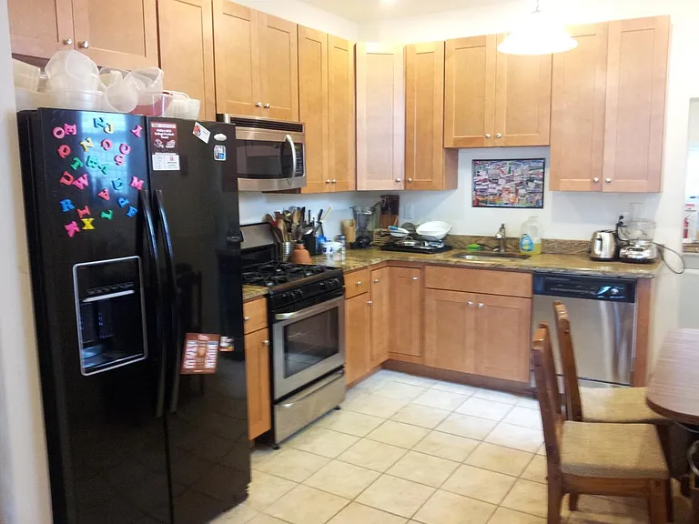 1605 Ellsworth St — Photo 6
