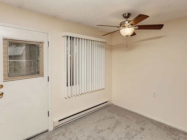 ONE MONTH FREE rent PLUS reduced rents! — Photo 11