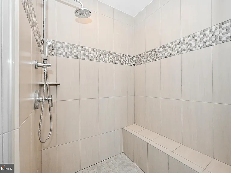 8337 Looking Glass Way — Photo 29