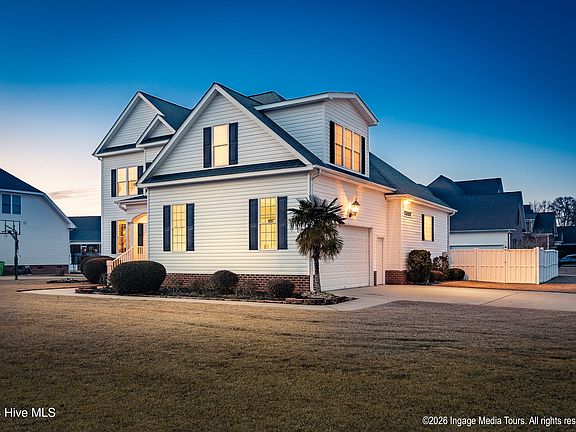 4th image of 675 Stillwater Drive