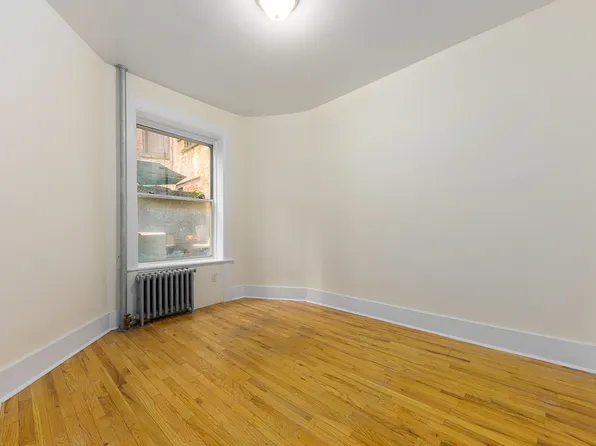 339 East 12th Street image 3 of 5