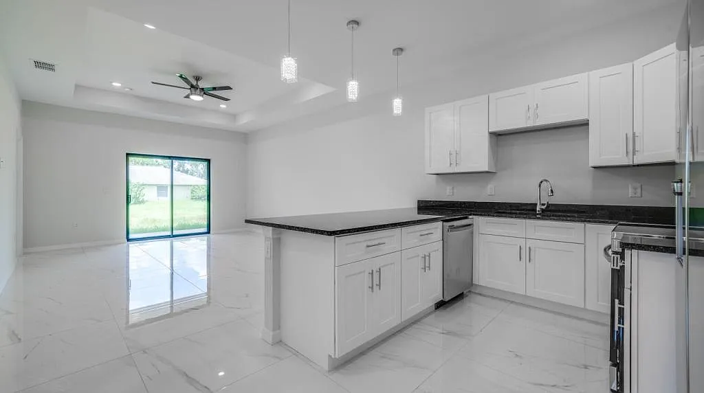 4864 Golfview Blvd — Photo 1