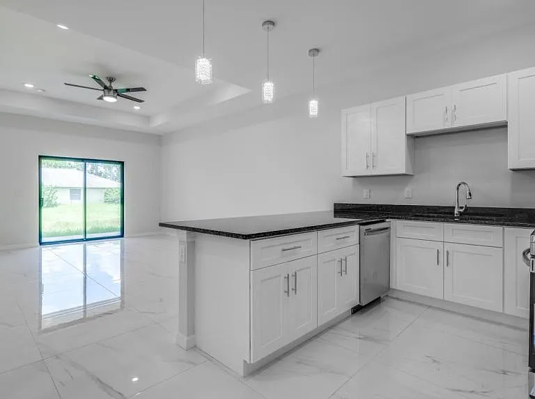 4864 Golfview Blvd — Photo 1