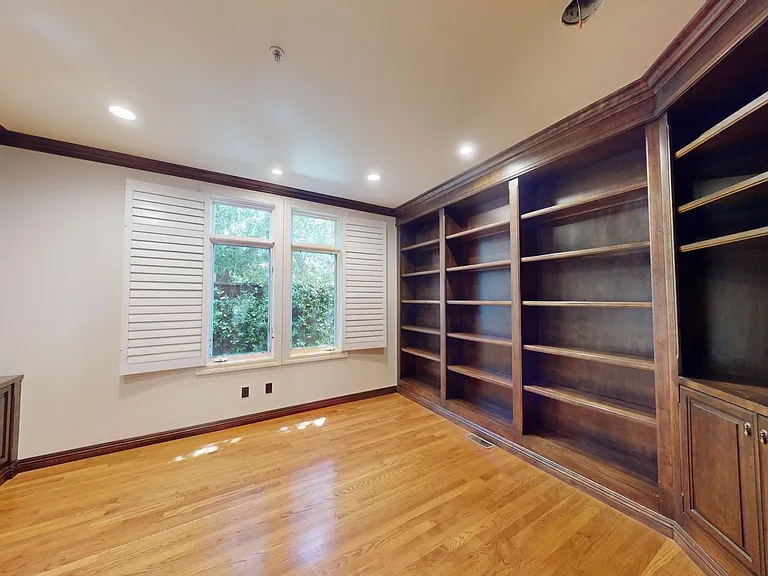 1029 Park Pl — Photo 16
