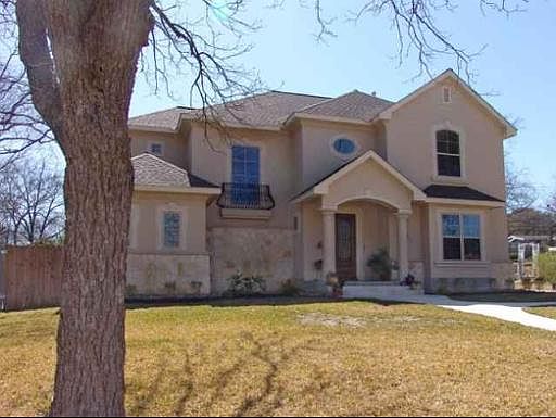 1st image of 828 CANTERBURY HILL