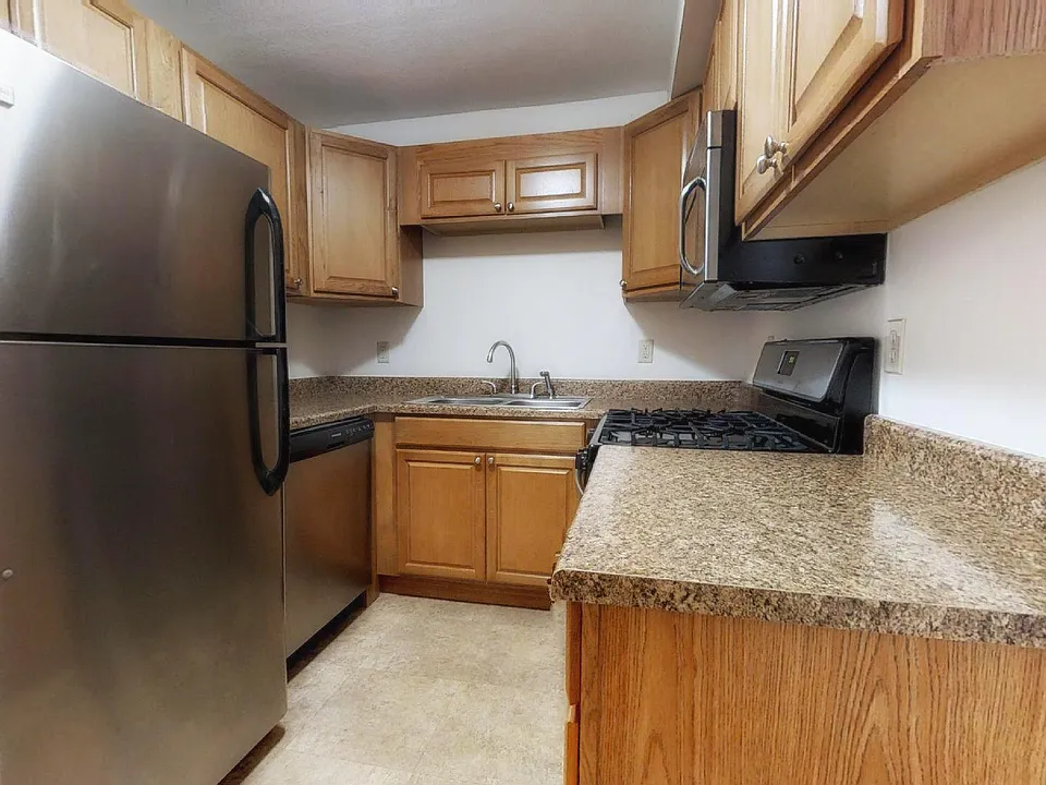 521 Smithfield Rd #206
