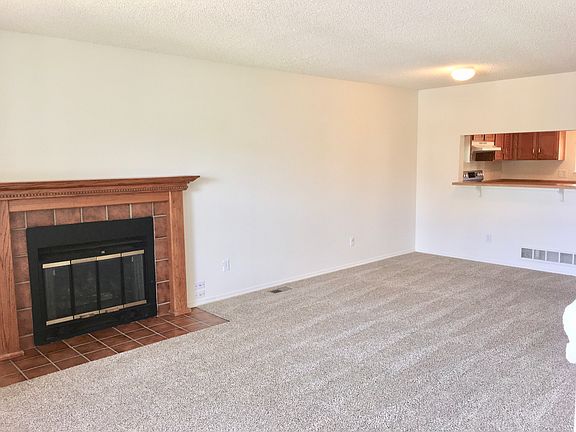 Living Room, main