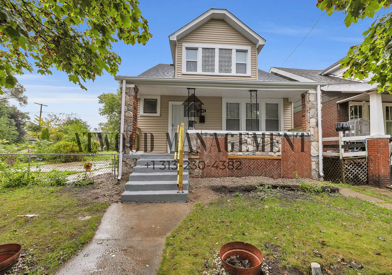 This beautifully updated 3-bedroom, 1-bath single-family home is ready for move-in! — Photo 1