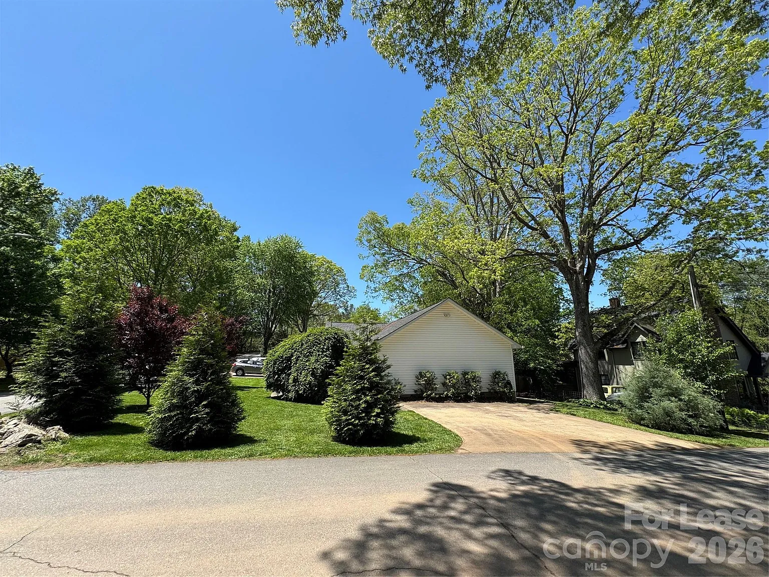 2 bed, 1.0 bath, 900 sqft, $1,650 — Photo 3