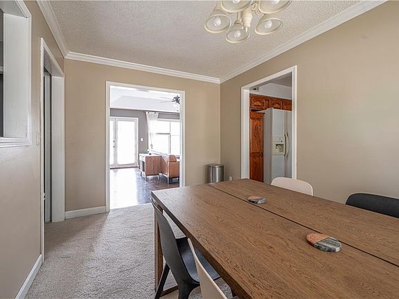 5th image of 706 NE Thames Dr
