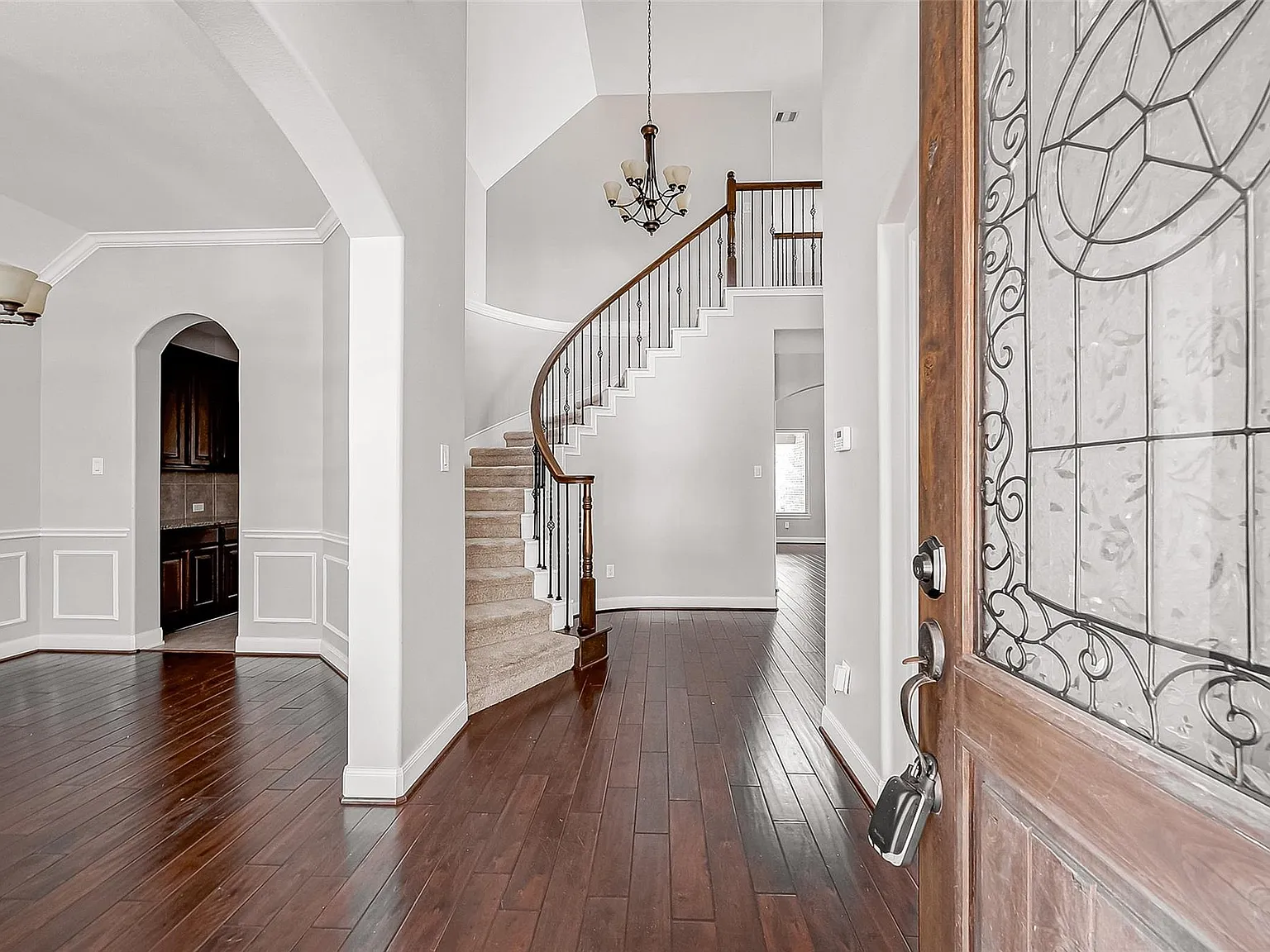 4 bed, 3.0 bath, 3505 sqft, $4,100 — Photo 3
