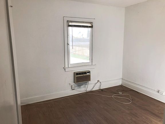 4th image of 101 S Cordova St APT 6