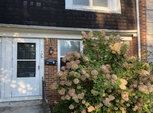 109 Creekside Dr #109, Buffalo, NY 14228