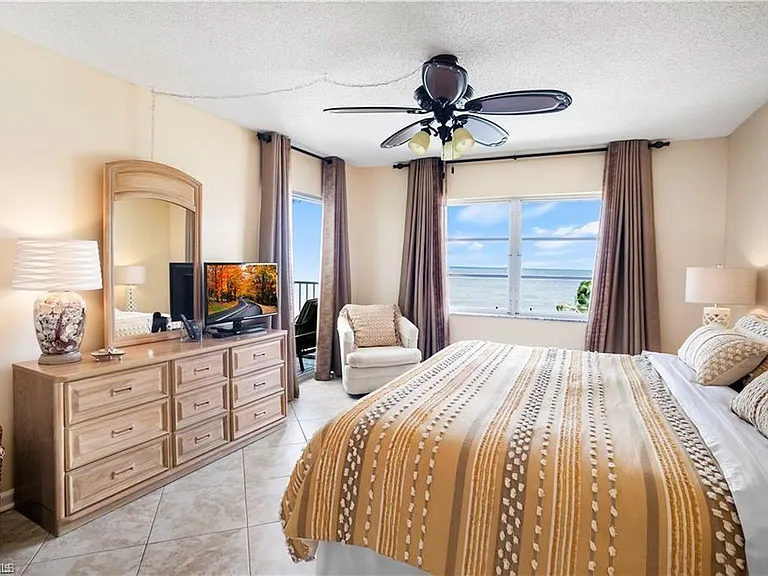 3443 Gulf Shore Blvd N #609 — Photo 7