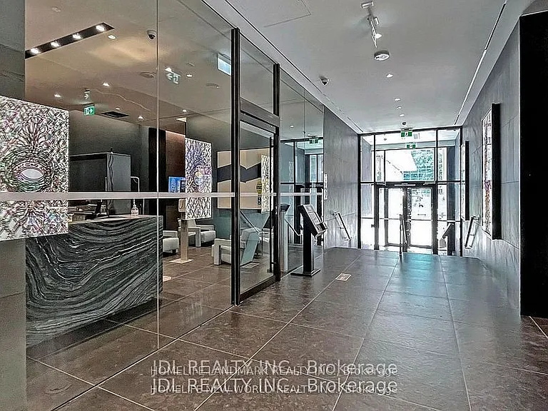 25 Richmond St E #408 — Photo 4