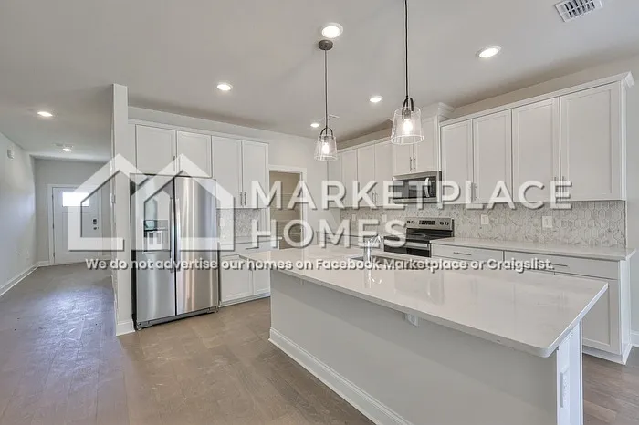 4 bed, 3.5 bath, 2758 sqft, $2,495 — Photo 3