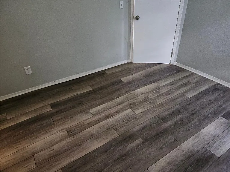 1426 10th St W — Photo 6