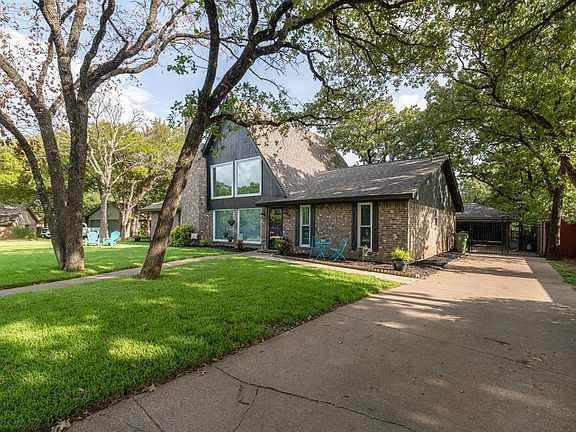 2nd image of 4702 Basswood Ct