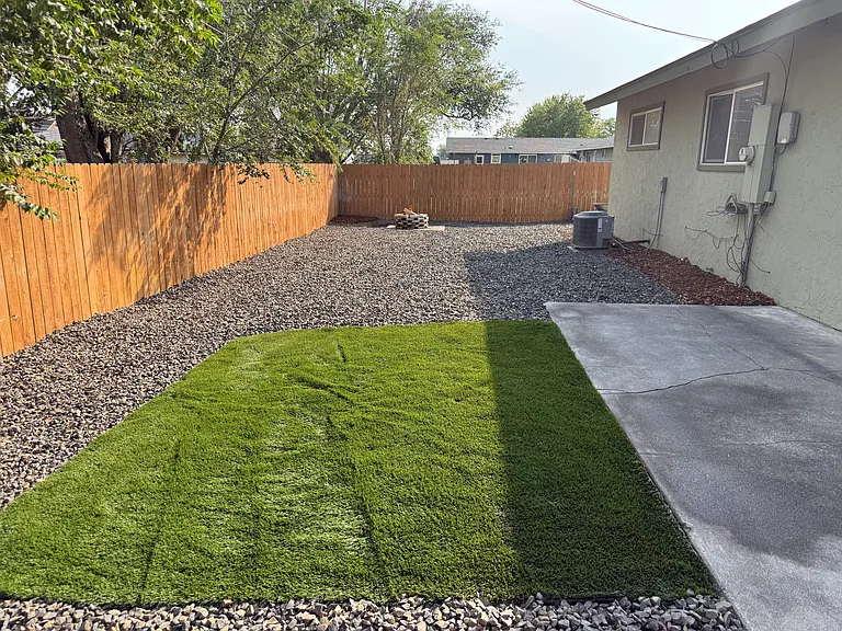 2703 W Texas St — Photo 28