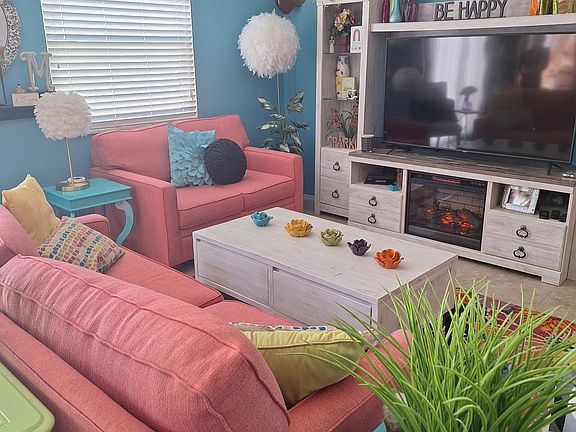2nd image of 2828 Barboza Dr