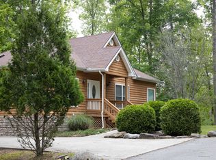 85 Village Ln, Burnside, KY 42519